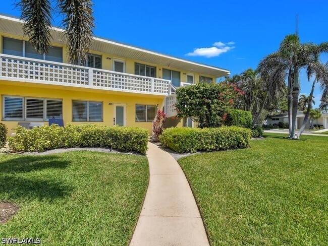473 12th Ave S in Naples, FL - Building Photo - Building Photo