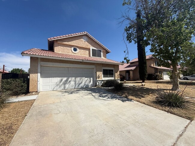 1521 E Kildare St in Lancaster, CA - Building Photo - Building Photo