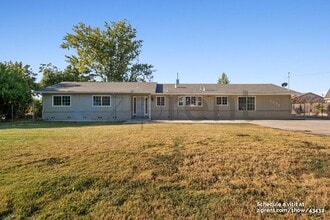 6404 E Woodward Ave in Manteca, CA - Building Photo - Building Photo