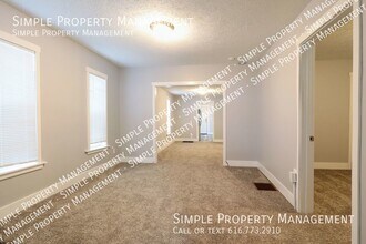 920 4th St NW in Grand Rapids, MI - Building Photo - Building Photo