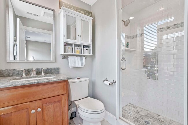 14 Clarendon St, Unit 202