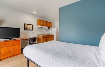 Furnished Studio-Fayetteville in Fayetteville, NC - Foto de edificio - Building Photo