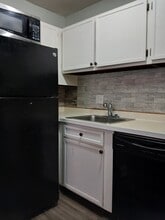 180 Fulton St in Fall River, MA - Building Photo - Building Photo