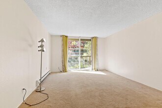 8239 Shelter Creek Ln in San Bruno, CA - Building Photo - Building Photo