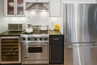 1738 Lombard St in San Francisco, CA - Building Photo - Building Photo
