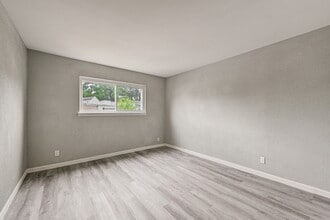 13194 Trail Hollow Dr in Houston, TX - Building Photo - Building Photo