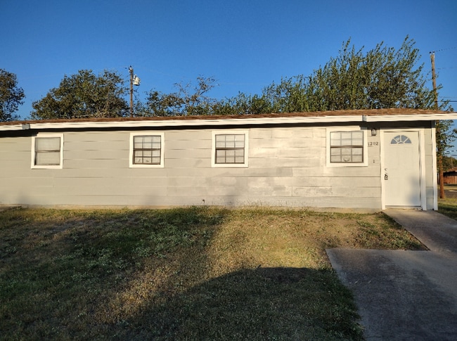 property at 1202 S 3rd St