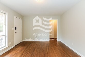 1130 Linwood St in Birmingham, AL - Foto de edificio - Building Photo