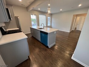 109 Wanaque Ave in Pompton Lakes, NJ - Building Photo - Building Photo