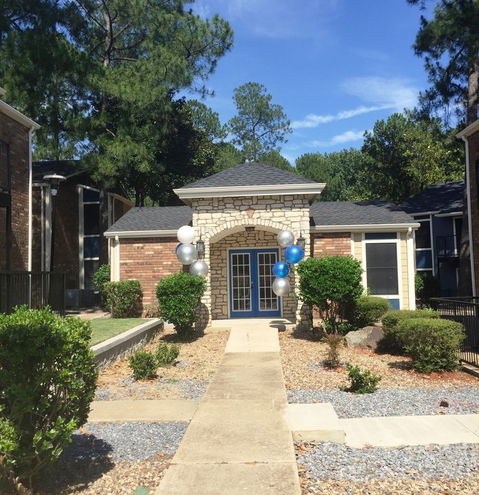 Spanish Willows in Little Rock, AR - Building Photo