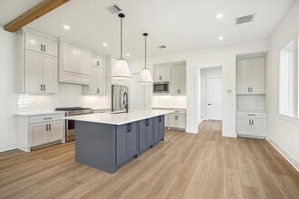 1201 E 27th St in Houston, TX - Building Photo - Building Photo