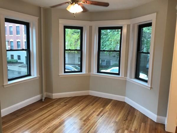 39 Glenville Ave, Unit A in Boston, MA - Foto de edificio - Building Photo