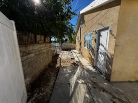 1239 N Roxbury Dr in San Bernardino, CA - Building Photo