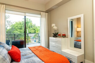 The Whitney in Fort Lauderdale, FL - Foto de edificio - Building Photo