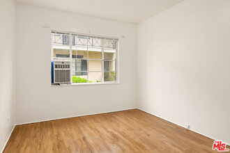 9222 Beverly Blvd in Beverly Hills, CA - Building Photo - Building Photo