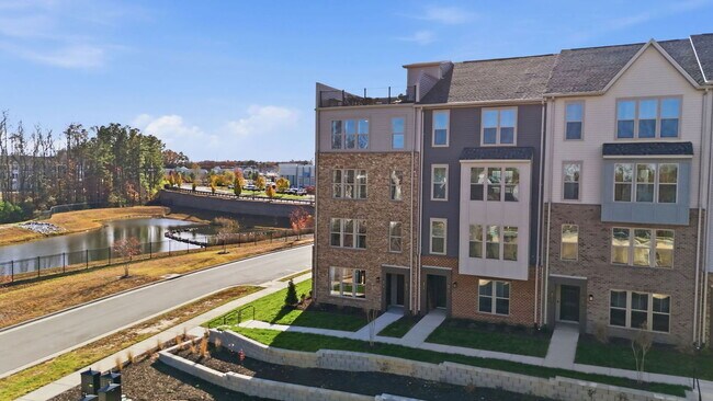 6905 Cosby Vlg Ter in Chesterfield, VA - Building Photo - Building Photo