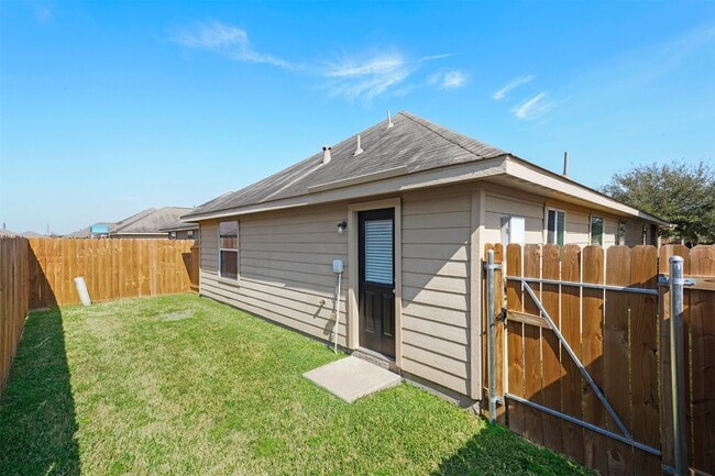 property at 5719 S Brenwood Dr