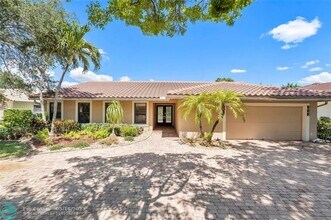 303 NW 105th Terrace in Coral Springs, FL - Building Photo - Building Photo