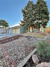 7374 S Sheephorn Mountain in Littleton, CO - Foto de edificio - Building Photo