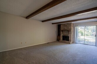 6135 S Troost Ave in Tulsa, OK - Building Photo - Building Photo