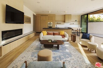 3755 Camino de la Cumbre in Los Angeles, CA - Building Photo - Building Photo