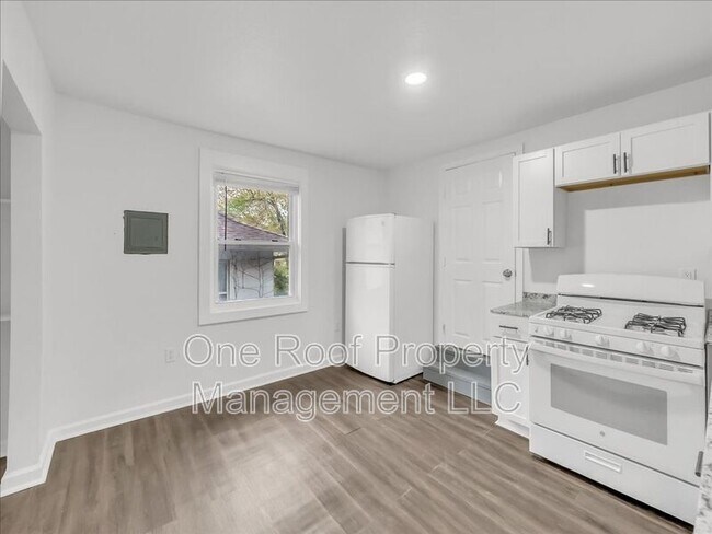 324 N Hardesty in Kansas City, MO - Building Photo - Building Photo