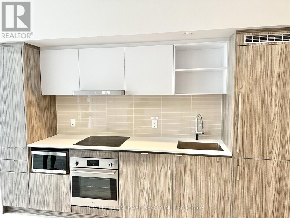 55 Cooper St in Toronto, ON - Building Photo