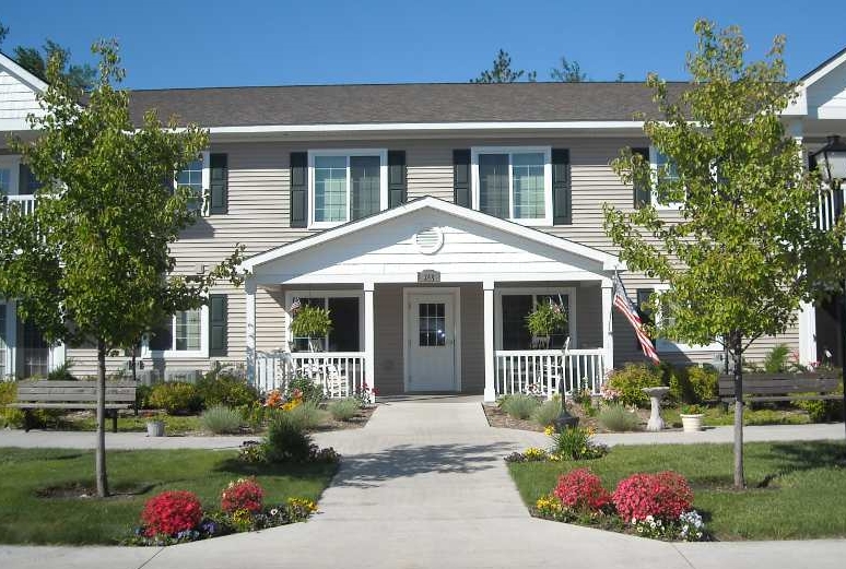 Alpena Pines Apartments in Alpena, MI - Foto de edificio