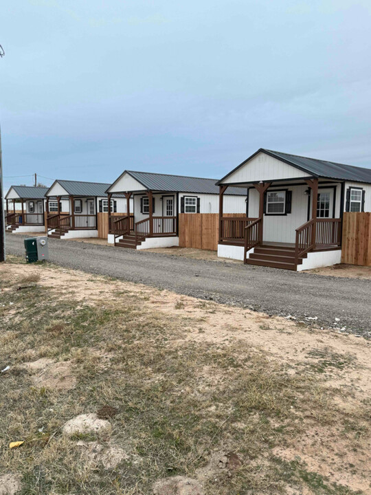 17815 County Rd 2140 in Lubbock, TX - Building Photo