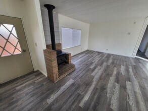 2405 Kit Sierra Way in Carson City, NV - Building Photo - Building Photo