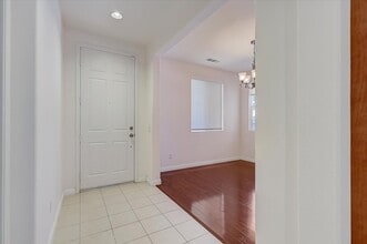 3115 N Sunrise Ct in Orange, CA - Foto de edificio - Building Photo