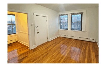 918 Cambridge St in Cambridge, MA - Building Photo - Building Photo