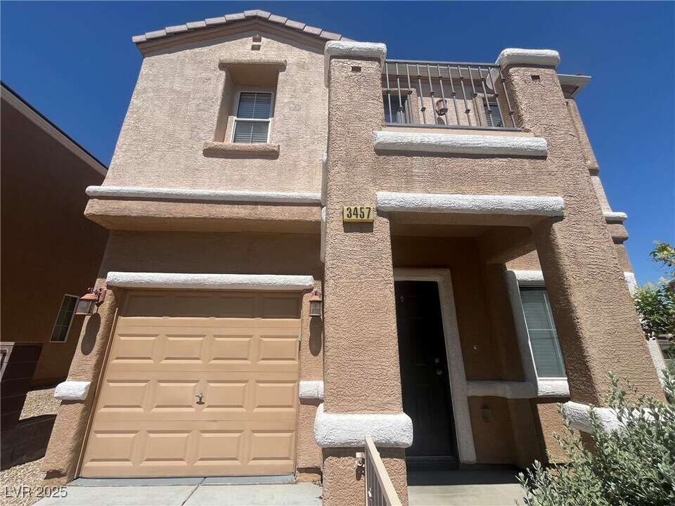 3457 N Bearpin Gap Ln in Las Vegas, NV - Building Photo