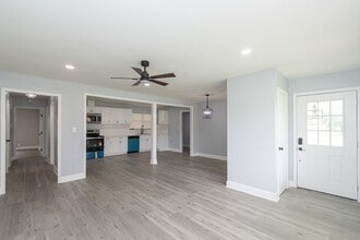 5429 De Lange Ln in Houston, TX - Building Photo - Building Photo