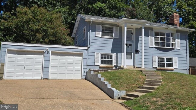 property at 3216 Berkley Ln