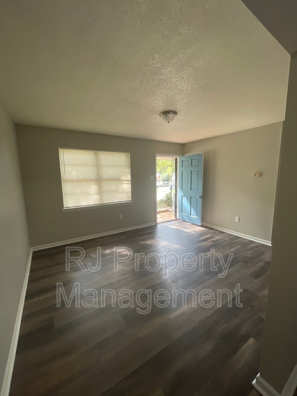 9154 Haleville St in Southaven, MS - Building Photo - Building Photo