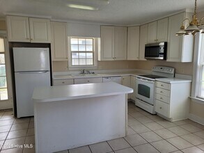 3032 Edward Ct in Winterville, NC - Building Photo - Building Photo