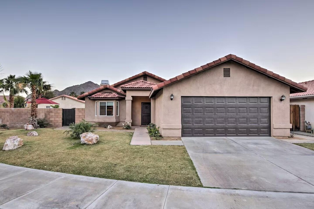 78295 Cloud View Way in La Quinta, CA - Building Photo