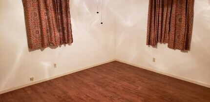 2017 N 5th St in Orange, TX - Foto de edificio - Building Photo