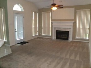 8601 Wellington Point Dr in Irving, TX - Building Photo - Building Photo
