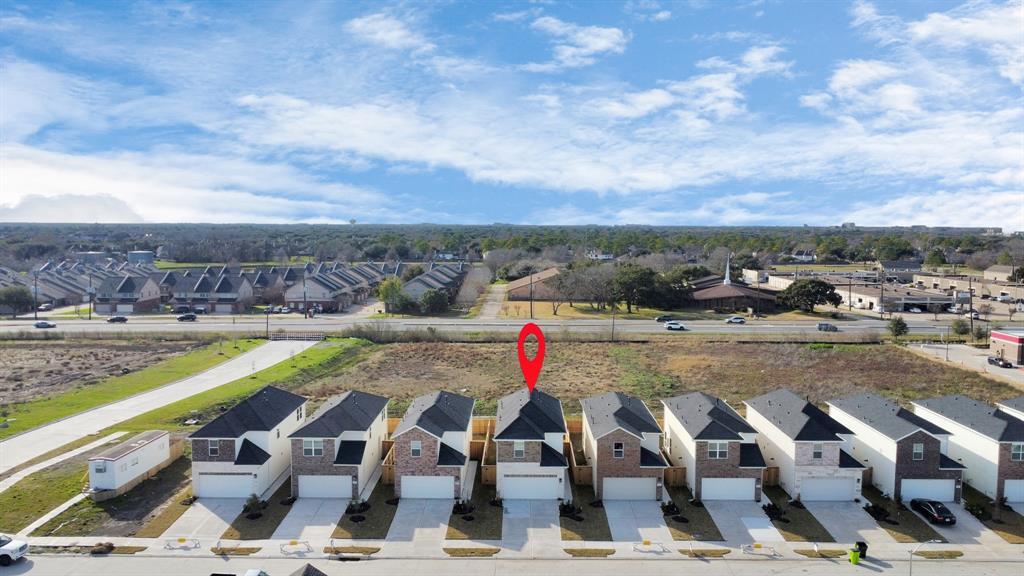1534 Revolution Way in Missouri City, TX - Building Photo
