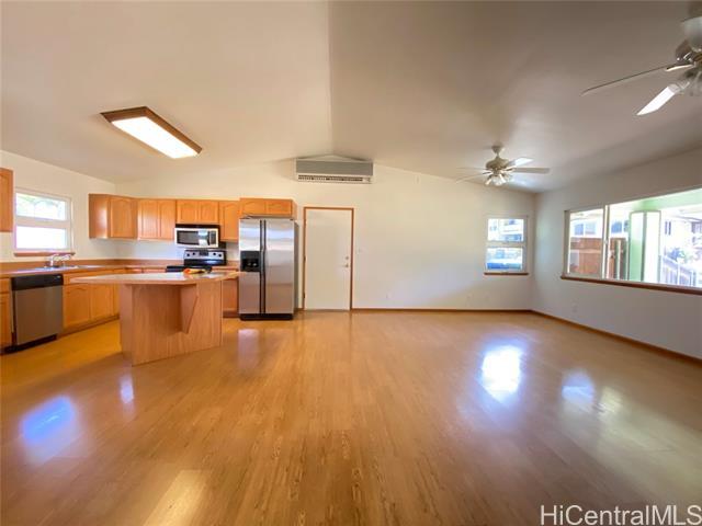 1136 Makaala St in Honolulu, HI - Building Photo