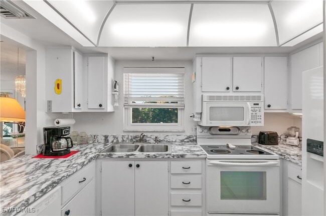 property at 5 High Point Cir W