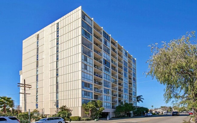 property at 4944 Cass St