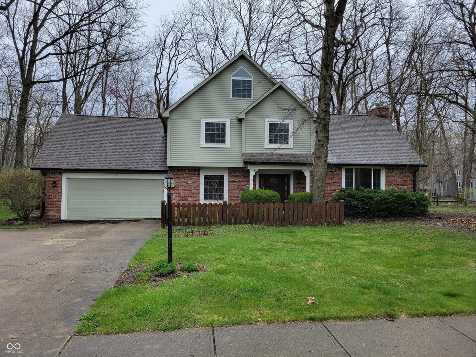 81 Chesterfield Dr in Noblesville, IN - Building Photo
