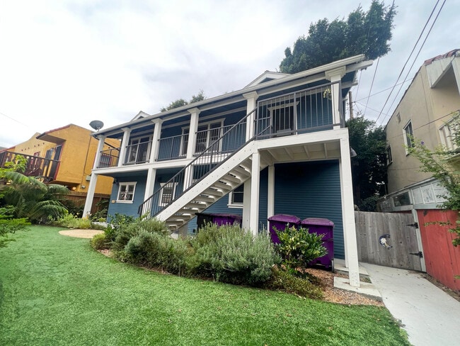 347 N Colorado Pl, Unit 347 in Long Beach, CA - Building Photo - Building Photo