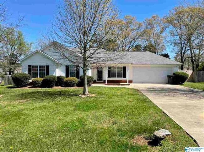 241 Tanner Point Dr in New Market, AL - Building Photo - Building Photo