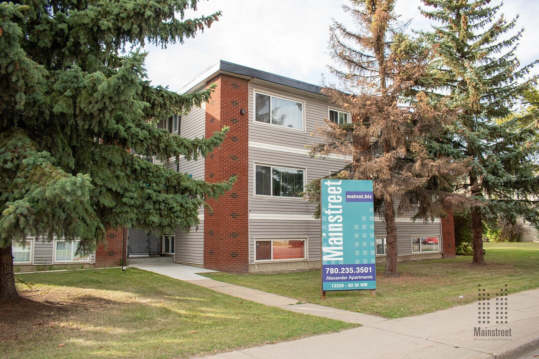 Alexander Apartments in Edmonton, AB - Building Photo