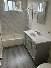 3409 W 104th St-Unit -#6 in Inglewood, CA - Building Photo - Building Photo