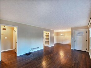 2172 Pawnee Dr SE in Marietta, GA - Building Photo - Building Photo